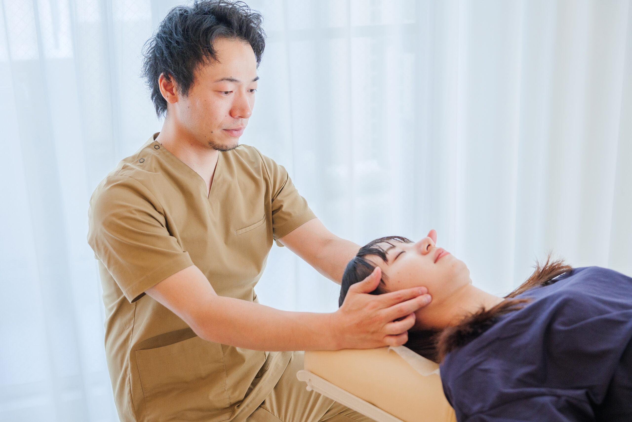 頭痛・首こりと「視覚・前庭入力」── 多感覚介入が皮質に与える変化